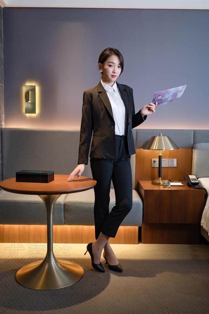 [尤蜜丝]穿搭写真 NO.067[73P／814MB]预览图