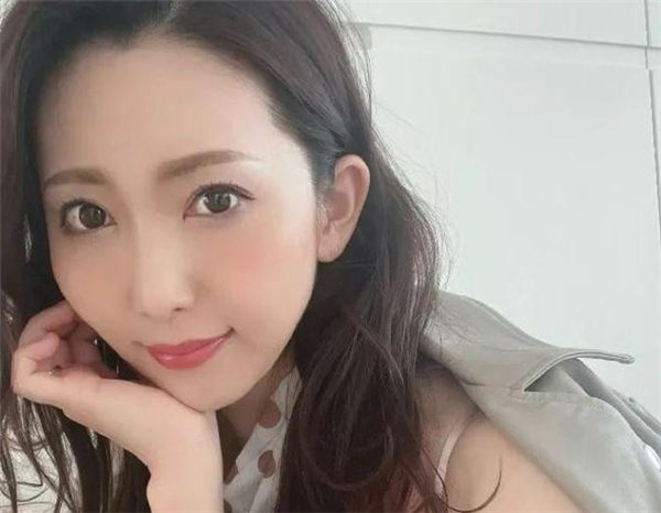 妃光莉(妃ひかり)是谁 妃光莉个人资料预览图