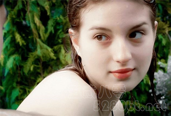 Maria Valverde是谁 这喝饮料的样子太让人心动了预览图