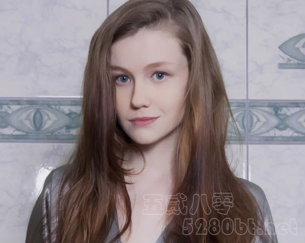 Emily Bloom是谁 她以前是位体操运动员哟预览图