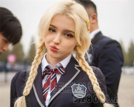 Karimova Elina是谁 Karimova Elina个人资料预览图