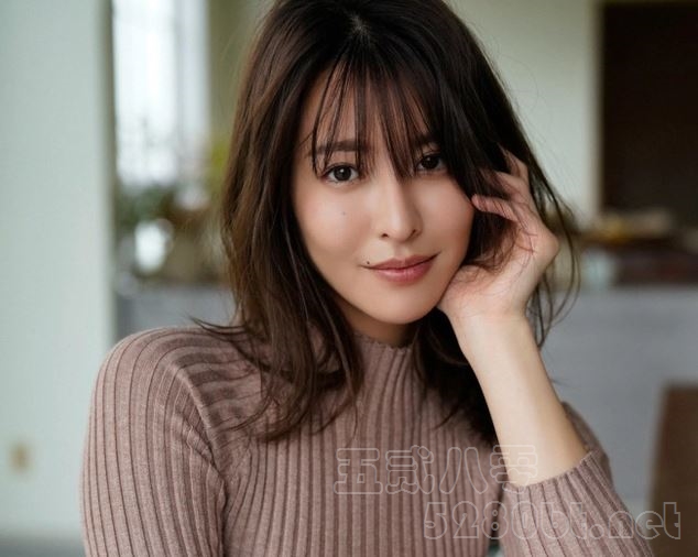 奈月塞娜是谁 她的个子好高呀预览图