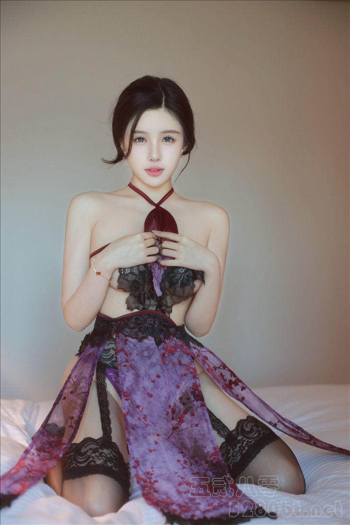 唐翩翩 紫色情趣内衣 [90P-561MB]推荐预览图