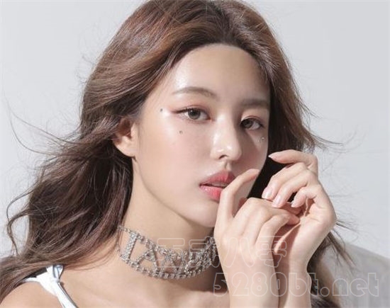 韩国网红郑宥娜是谁 她还是一位女赛车手哟预览图