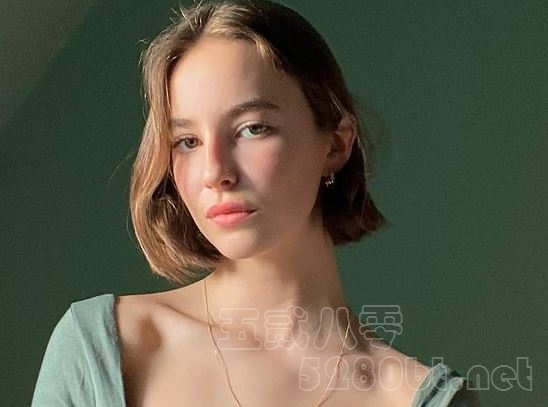 Amelie Manzoli是谁 她漂亮在哪预览图