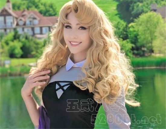 网红luxlocosplay是谁 luxlocosplay个人资料预览图