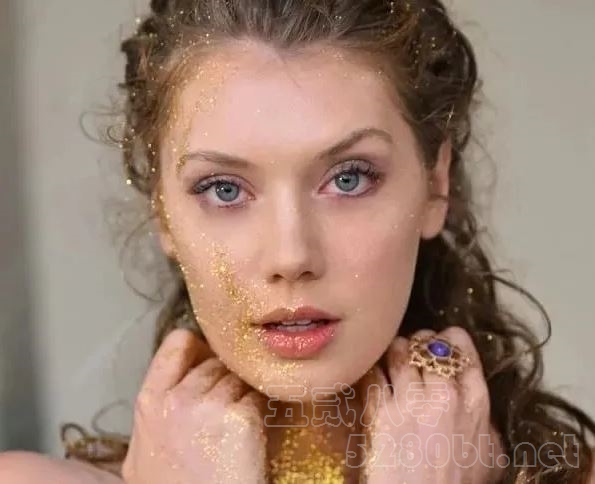 Elena Koshka是谁 Elena Koshka个人资料预览图