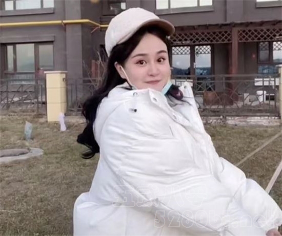 抖音可爱屁露脸长啥样 可爱搞怪是她的风格预览图