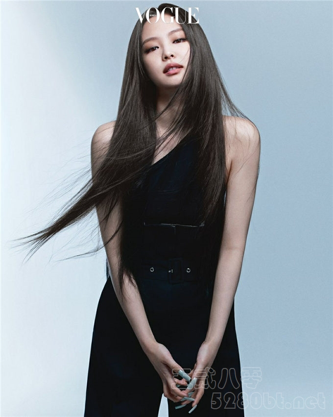 BLACKPINK拍摄VOGUE杂志封面的美图预览图