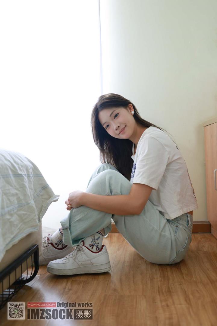 [MZSOCK]爱美足 NO.335 粟子[111P+1V／2.22GB]推荐预览图