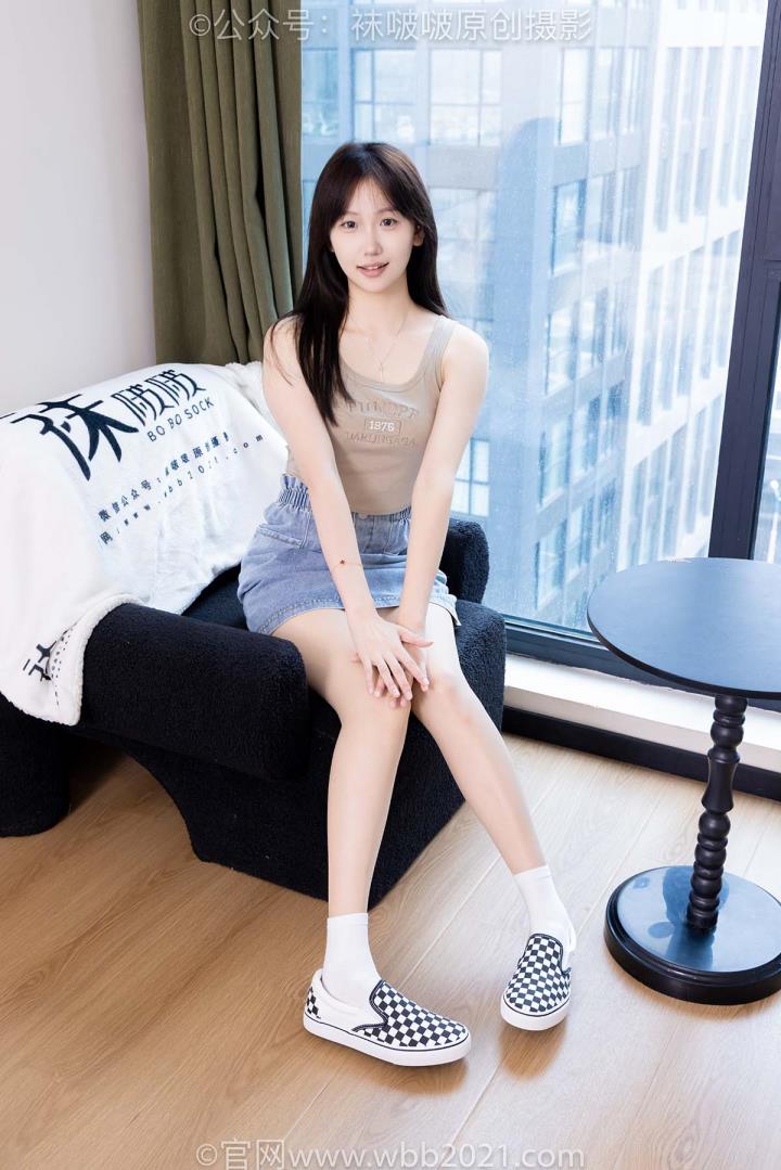 [BoBoSocks袜啵啵]VOL.599 香菜-帆布鞋、白棉袜、薄肉丝[141P+1V／7.72GB]推荐预览图