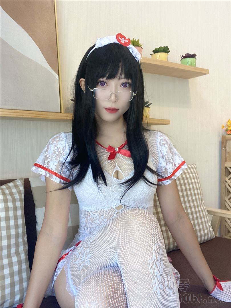 肥臀深沟@Money冷冷 白网护士套[48P-2V-2.18G]推荐预览图