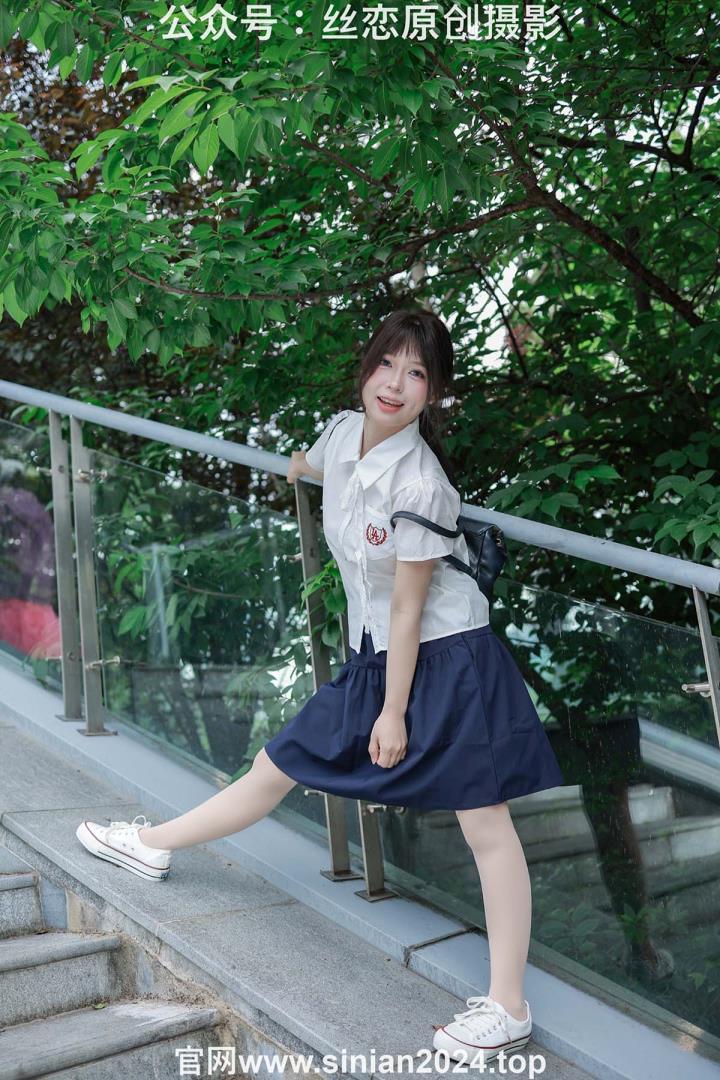 丝恋摄影 VOL.016 泡芙-白色衬衫 jk短裙 肉色薄丝 白色帆布鞋[290P+1V／5.18GB]推荐预览图