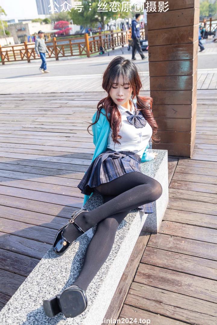 丝恋摄影 VOL.020 小梦-学院风 jk连衣裙 黑色丝袜 黑色小皮鞋[228P+1V／4.38GB]推荐预览图