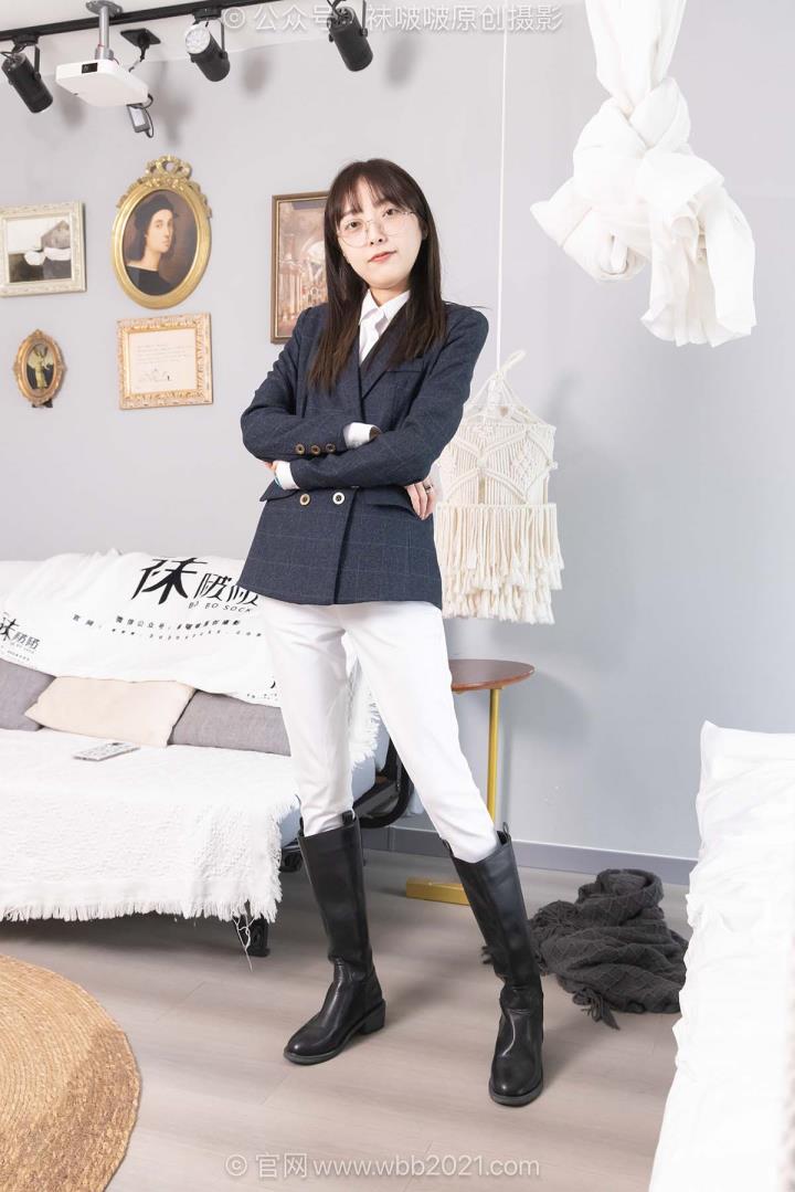 [BoBoSocks袜啵啵]VOL.613 稚予-长靴、板鞋、白棉袜、裸足[160P+1V／6.28GB]推荐预览图